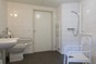 Badezimmer des behindertengerechtes Ferienhauses fr 6 Personen in Domburg